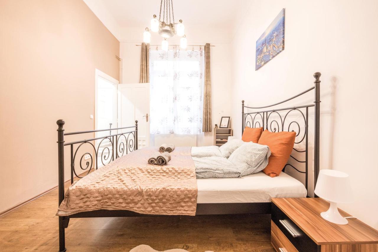 Appartamento Downtown Tranquility Budapest Esterno foto