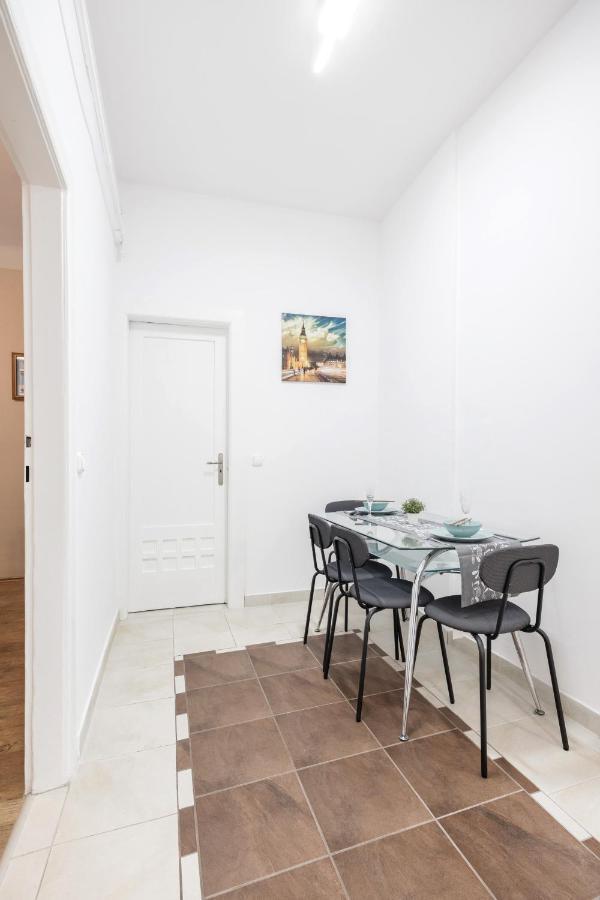 Appartamento Downtown Tranquility Budapest Esterno foto